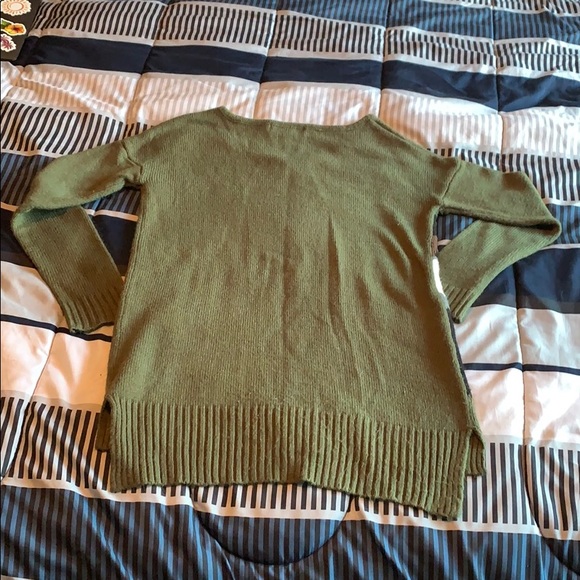 Panda Sweater - Picture 2 of 3